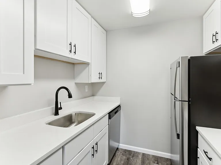 Country Meadows Apartments — Photo 6