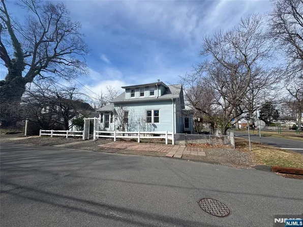 128 Lafayette Ave, Dumont, NJ 07628