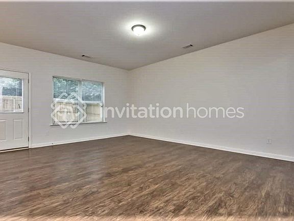 3rd image of 4820 Medlock Trail Ct