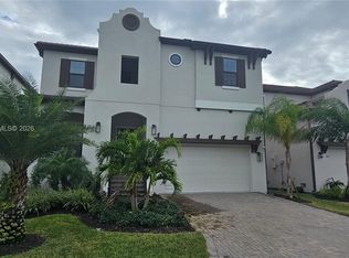 1112 Seagrape Dr, Ruskin, FL 33570