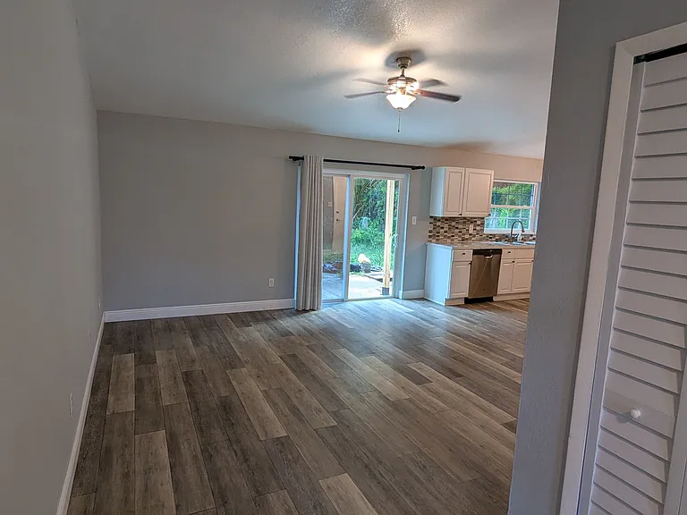 492 Wild Fox Dr — Photo 5