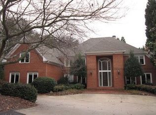5375 Cross Roads Mnr, Sandy Springs, GA 30327