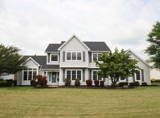 50 Wenham Ln, Pittsford, NY 14534
