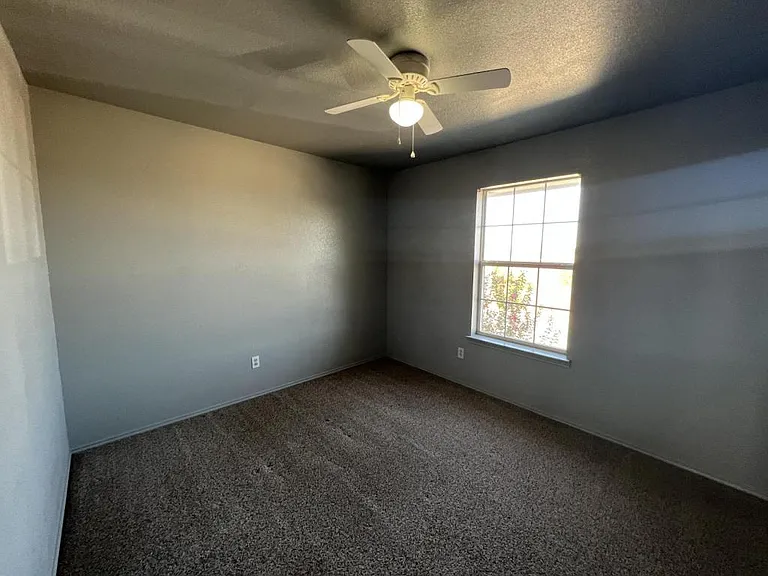 5908 Greengate Dr #B — Photo 11