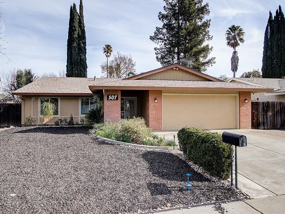1st image of 507 Cunningham Way
