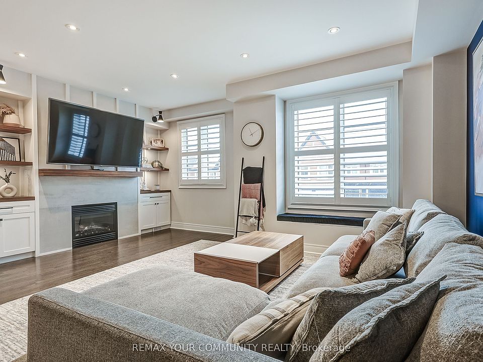 1st image of 22 Lowther Ave