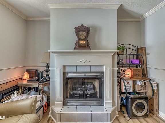 5th image of 229 Taylor Ave APT 3