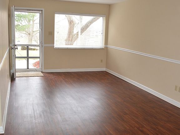 4th image of 5560 Vista Creek Ln