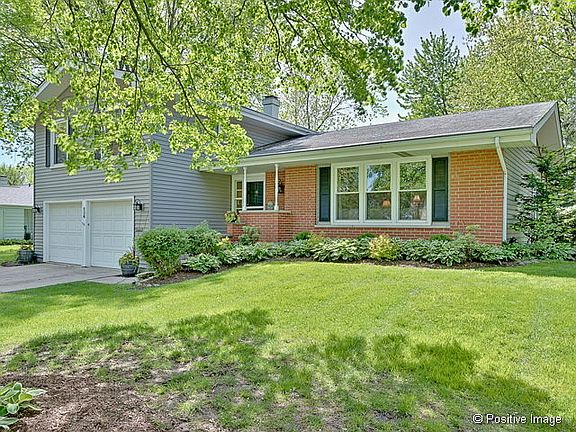 2nd image of 2S536 Ashley Dr