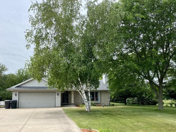 S29W31801 Roberts ROAD, Waukesha, WI 53188