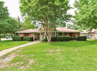 224 Bremen Dr, Hurst, TX 76054