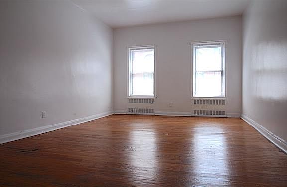 5th image of 449 W 56th St APT 5D