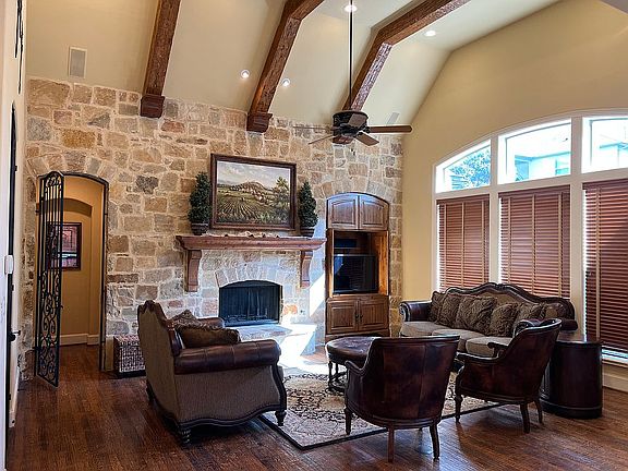 4th image of 12032 Toscana Way