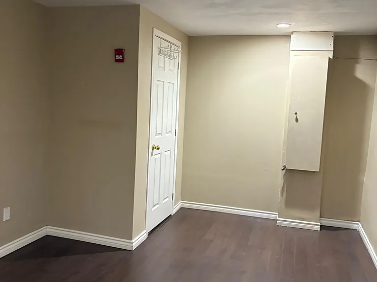 1839 Davenport Rd #BASEMENT — Photo 7