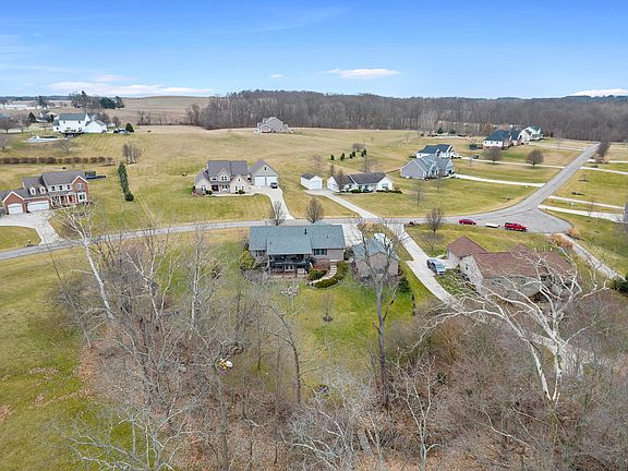 4th image of 318 Hickory Way