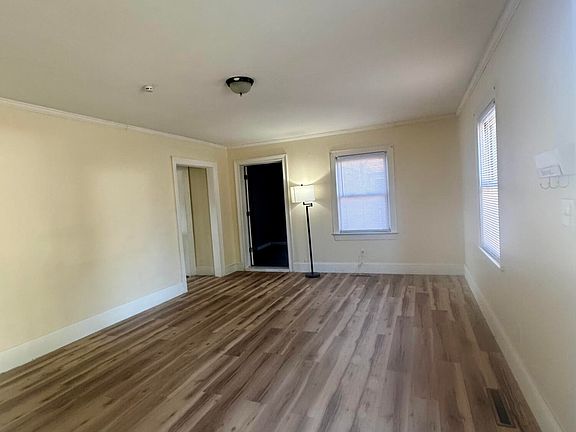 4th image of 403 Brentwood Ave