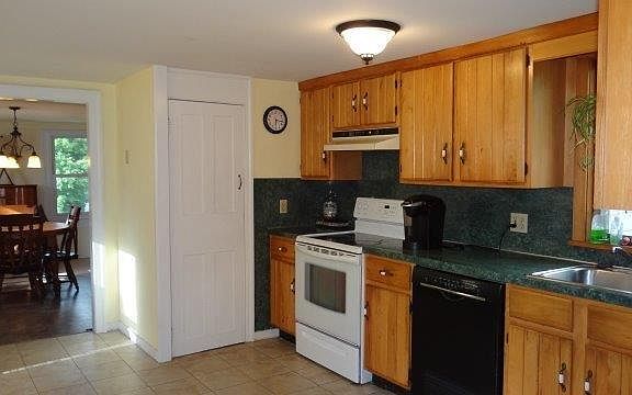 3rd image of 1302 County Road 35