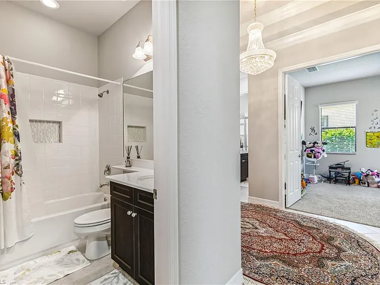 11541 Stonecreek Cir W — Photo 7