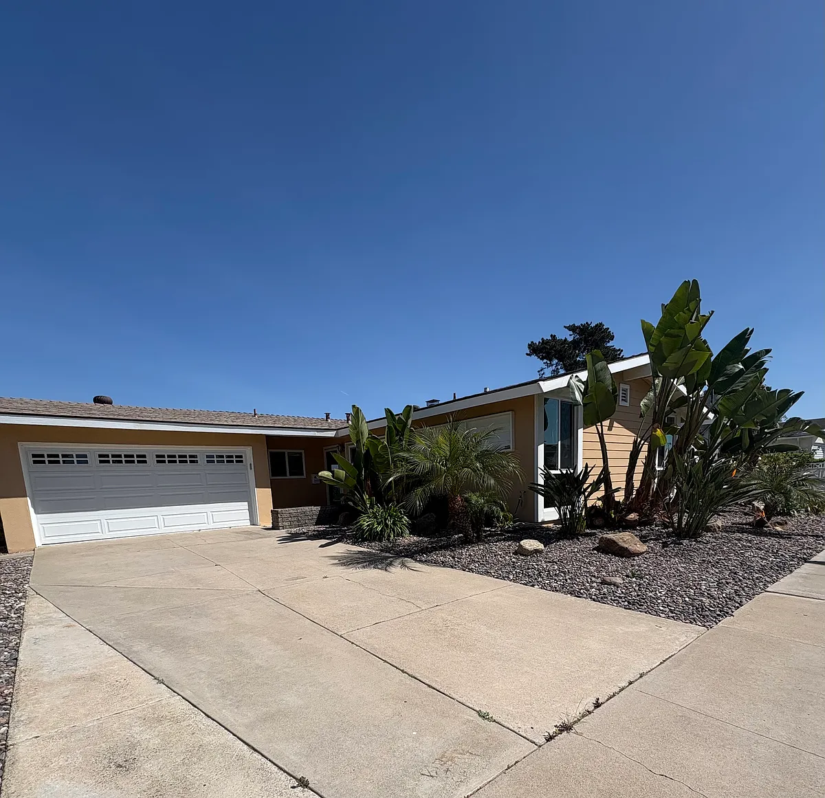 Building Photo - 3458 Elsinore Pl