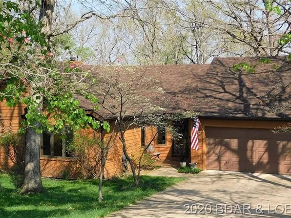 6 Crocker Ct, Lake Ozark, MO 65049