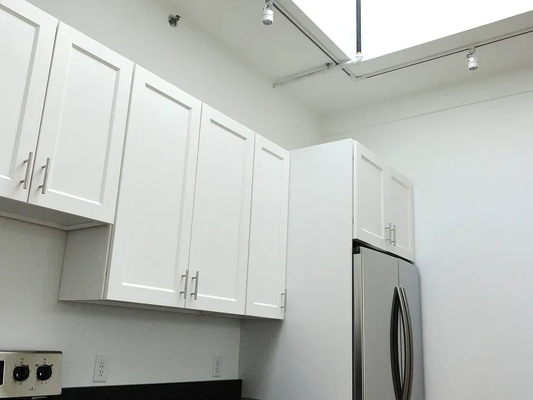 133 Mathewson St #302 — Photo 18
