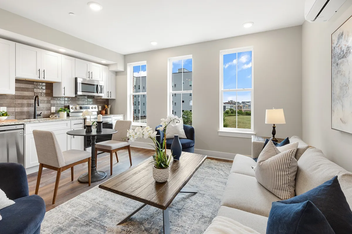 Floor plan 206