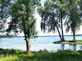 2484 Interlachen Rd, Spring Park, MN 55384