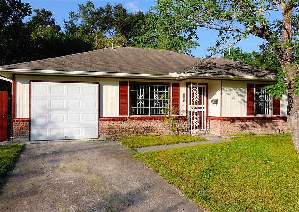 1st image of 2810 Tidewater Dr