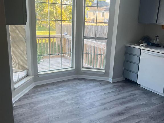 Kitchen bay windows