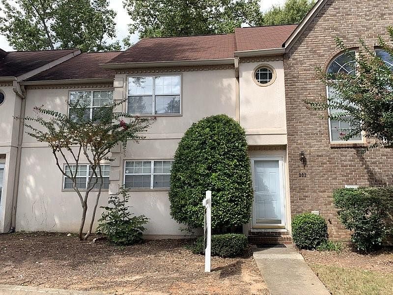 1st image of 302 Bridge Ln SE