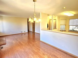 2076 Orchard Ln, Carpentersville, IL 60110