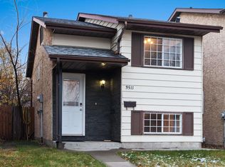 3511 43rd Ave NW, Edmonton, AB T6L4J5