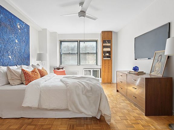 5th image of 357 E 57th St APT 14F