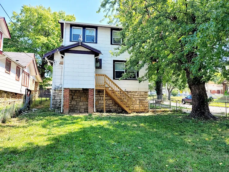 5248 Euclid Ave — Photo 38