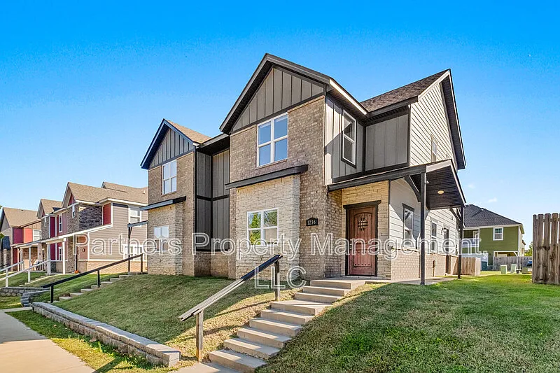 4092 W Santa Maria Ln