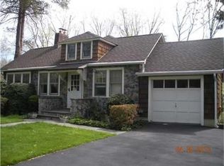 54 Van Wyck Rd, Blauvelt, NY 10913