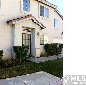 2nd image of 1009 Anza Ct