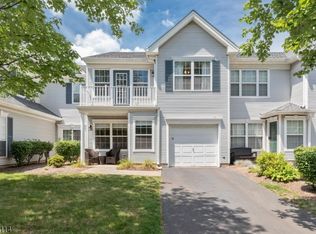 18 Stillwell Ct, Bridgewater, NJ 08807