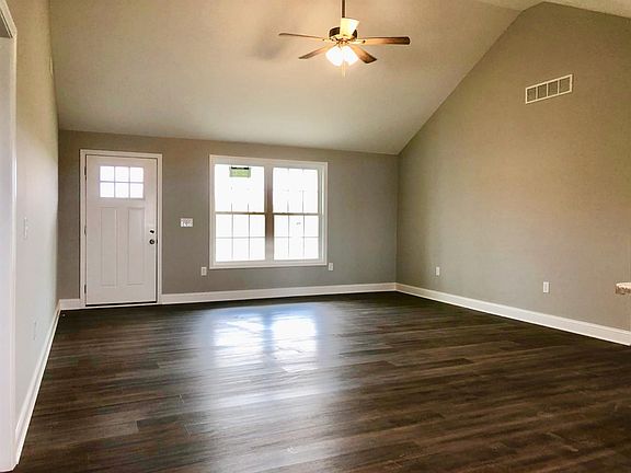 2nd image of 516 Kincaid Ln