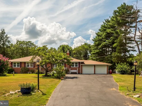 5710 Park Dr, Bowie, MD 20715
