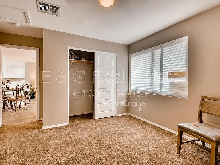 1806 E Don Carlos Ave — Photo 13