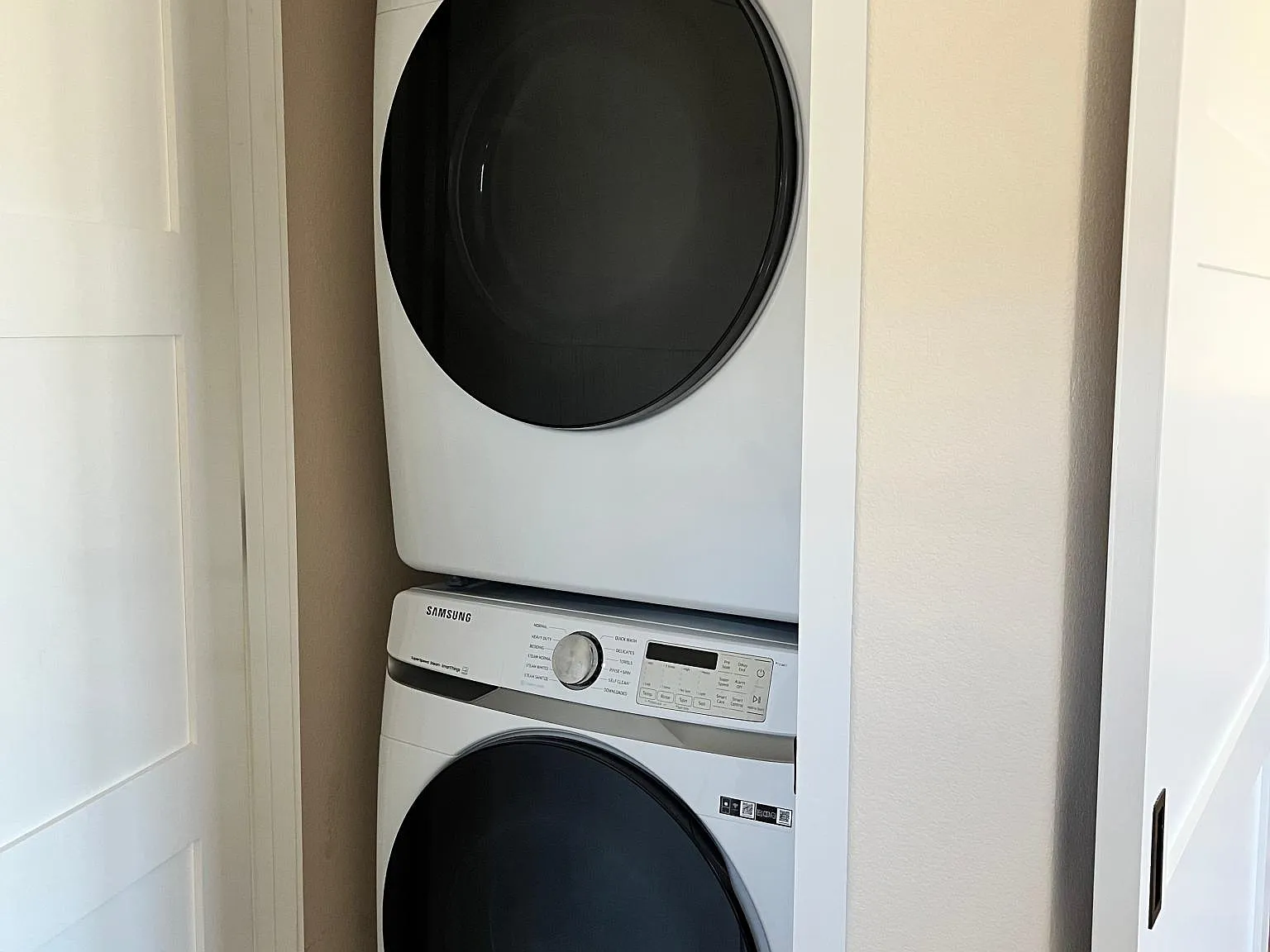 Studio, 550 sqft, $2,700 — Photo 4