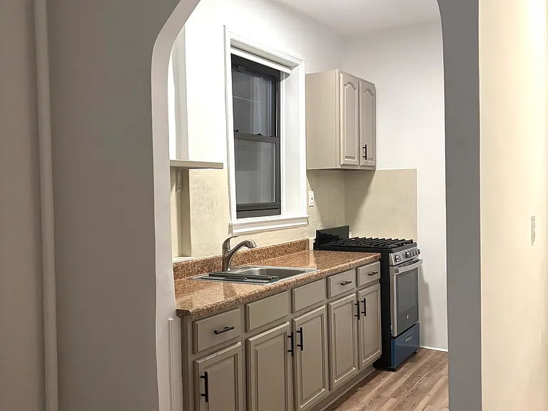 172 Ludlow St #1B — Photo 1
