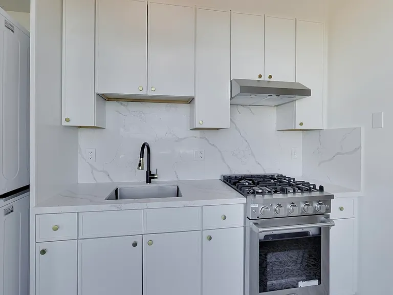 2160 Vallejo St #5-6 — Photo 15