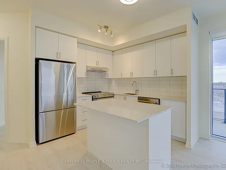 9000 Jane St #2102 — Photo 10