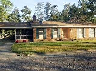 100 W Vance St, Williamston, NC 27892