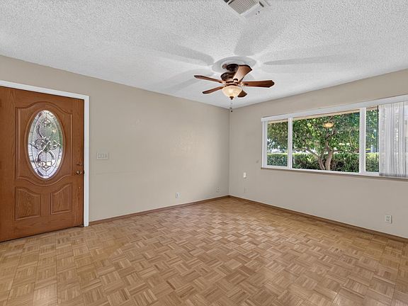 2nd image of 2044 3rd St
