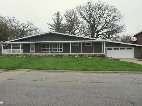 713 White Post Dr, Webster City, IA 50595