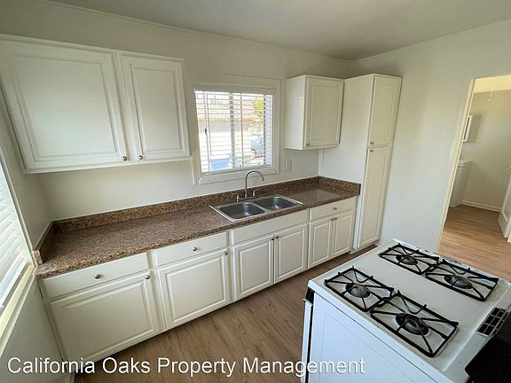 5th image of 125 Anacapa Dr