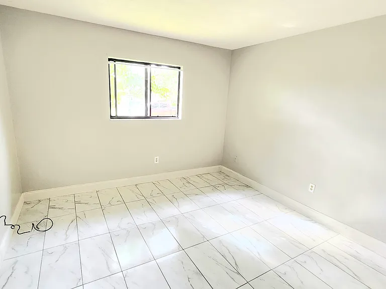 522 SE 30th St — Photo 10